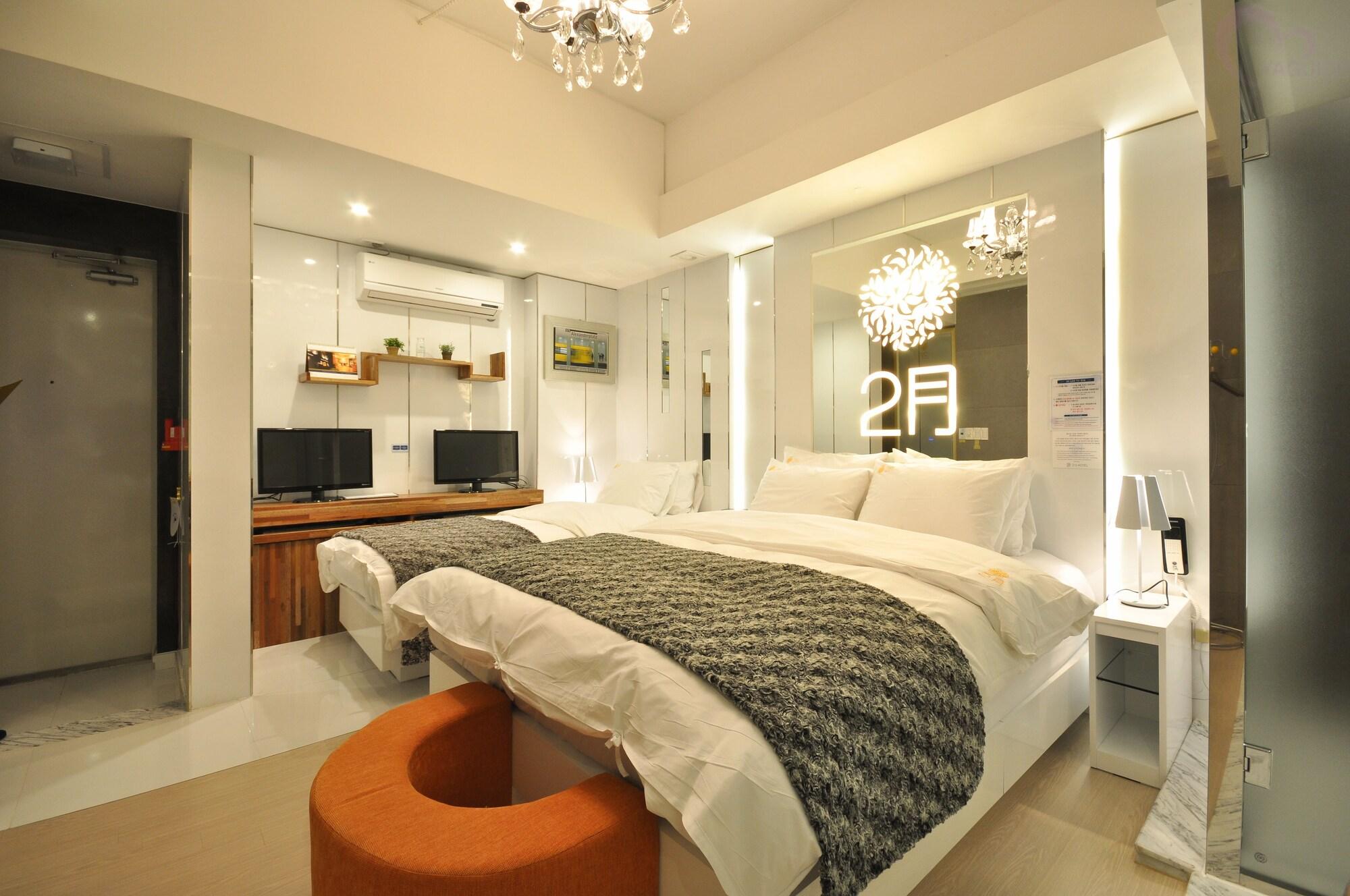 February Hotel Apsan Daegu Zewnętrze zdjęcie