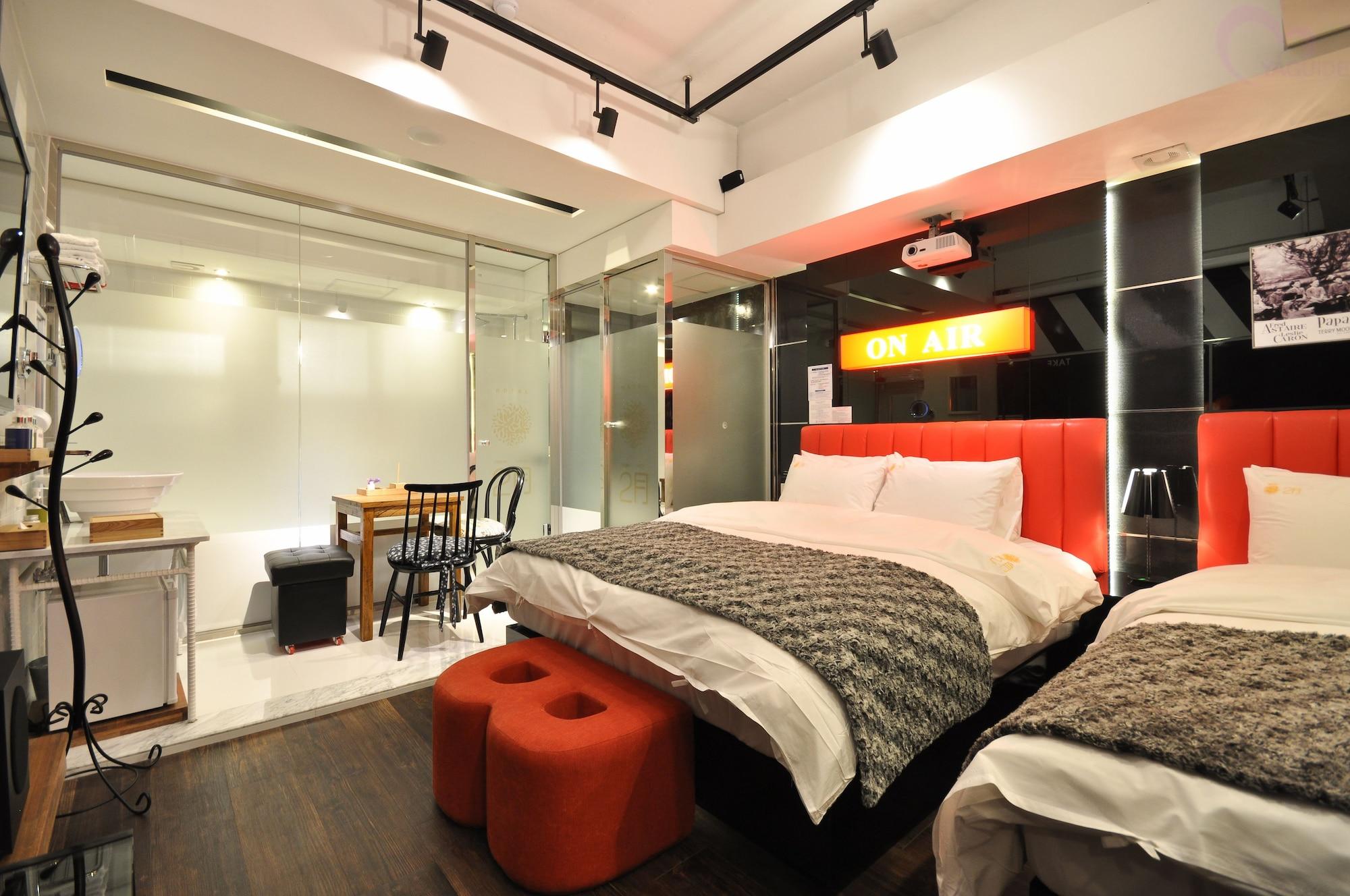 February Hotel Apsan Daegu Zewnętrze zdjęcie