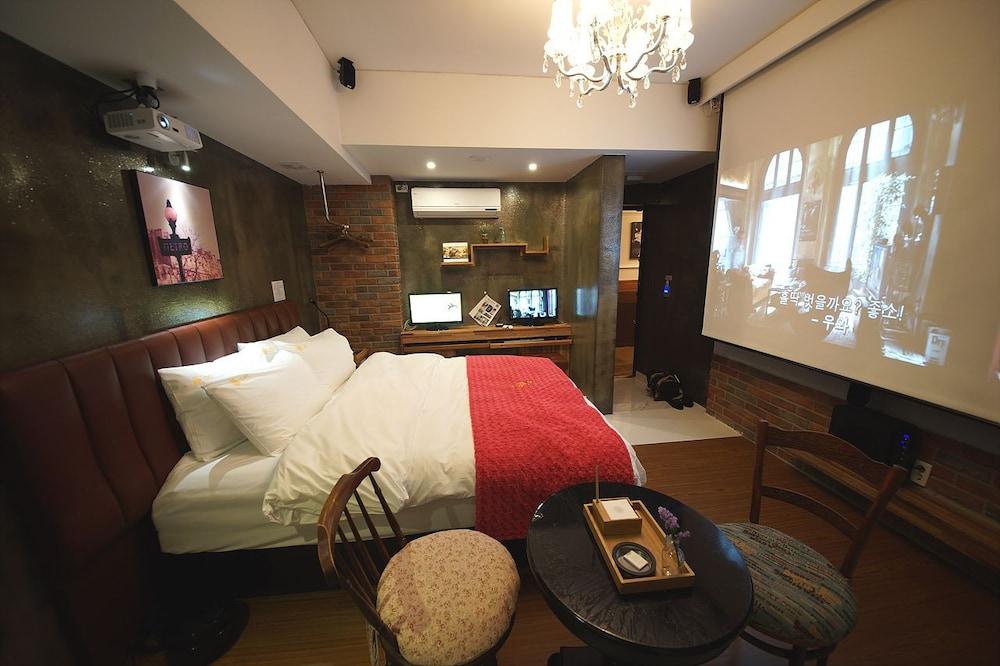February Hotel Apsan Daegu Zewnętrze zdjęcie