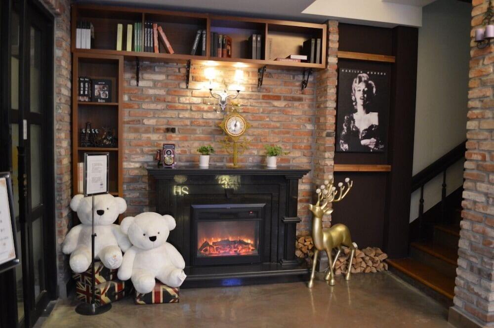 February Hotel Apsan Daegu Zewnętrze zdjęcie