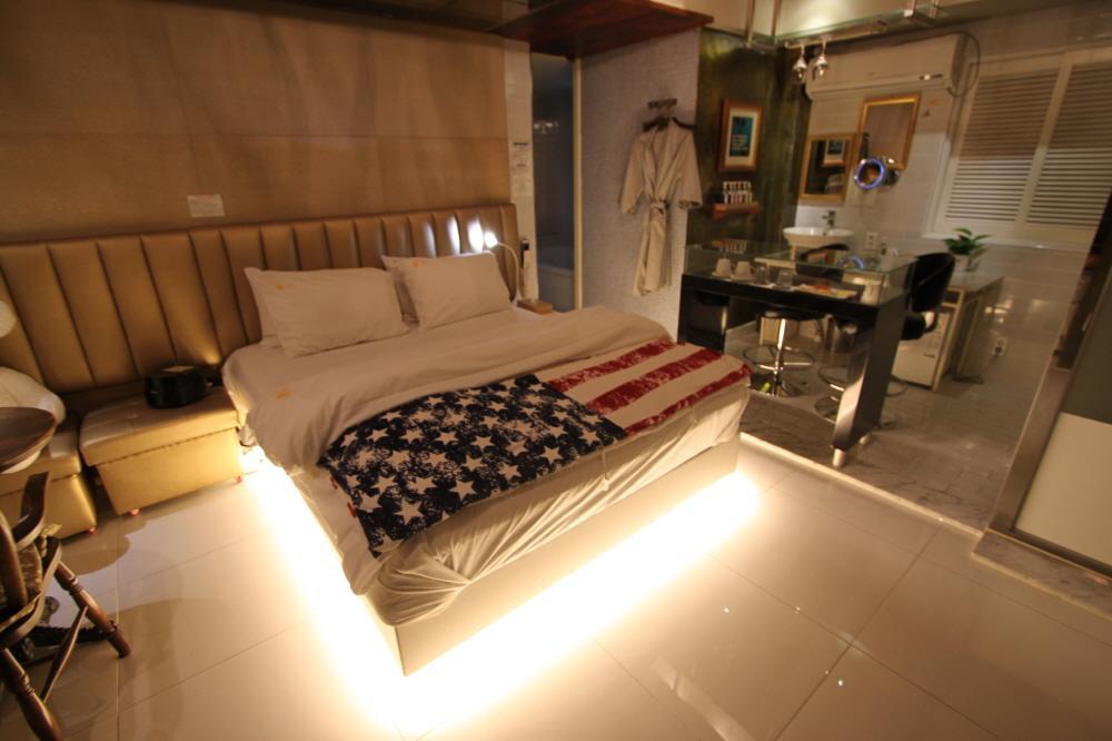 February Hotel Apsan Daegu Zewnętrze zdjęcie