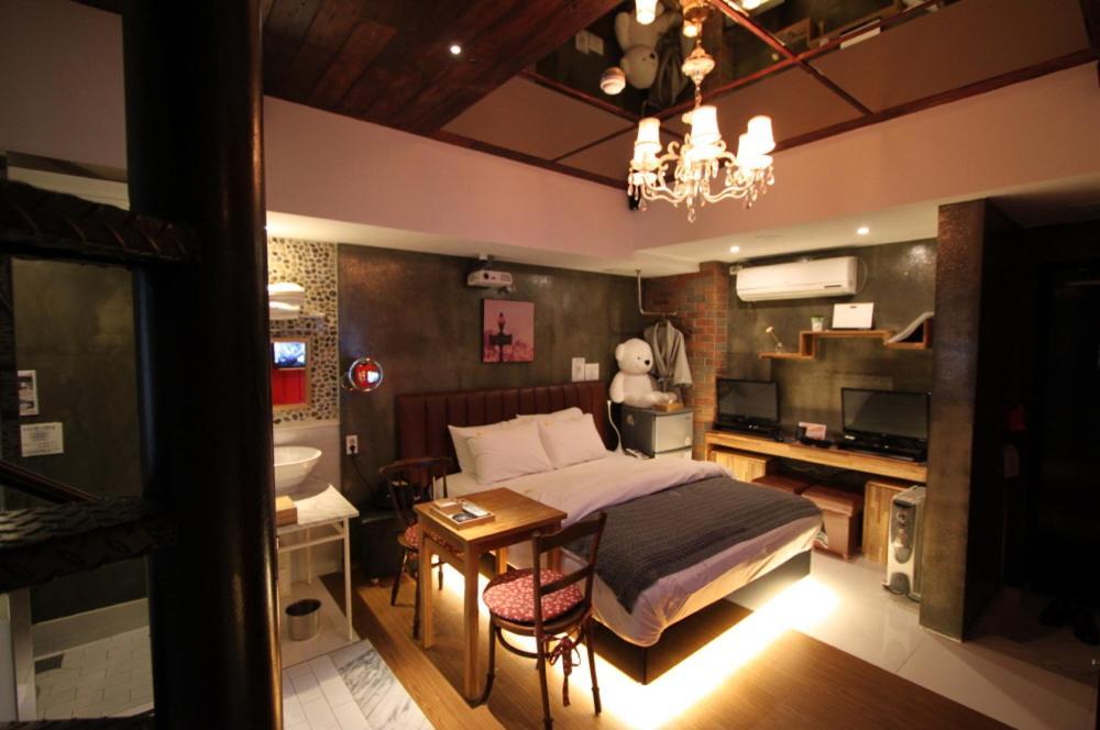 February Hotel Apsan Daegu Zewnętrze zdjęcie