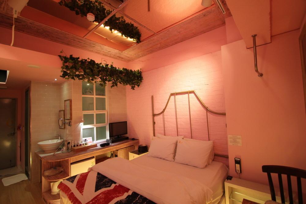 February Hotel Apsan Daegu Zewnętrze zdjęcie